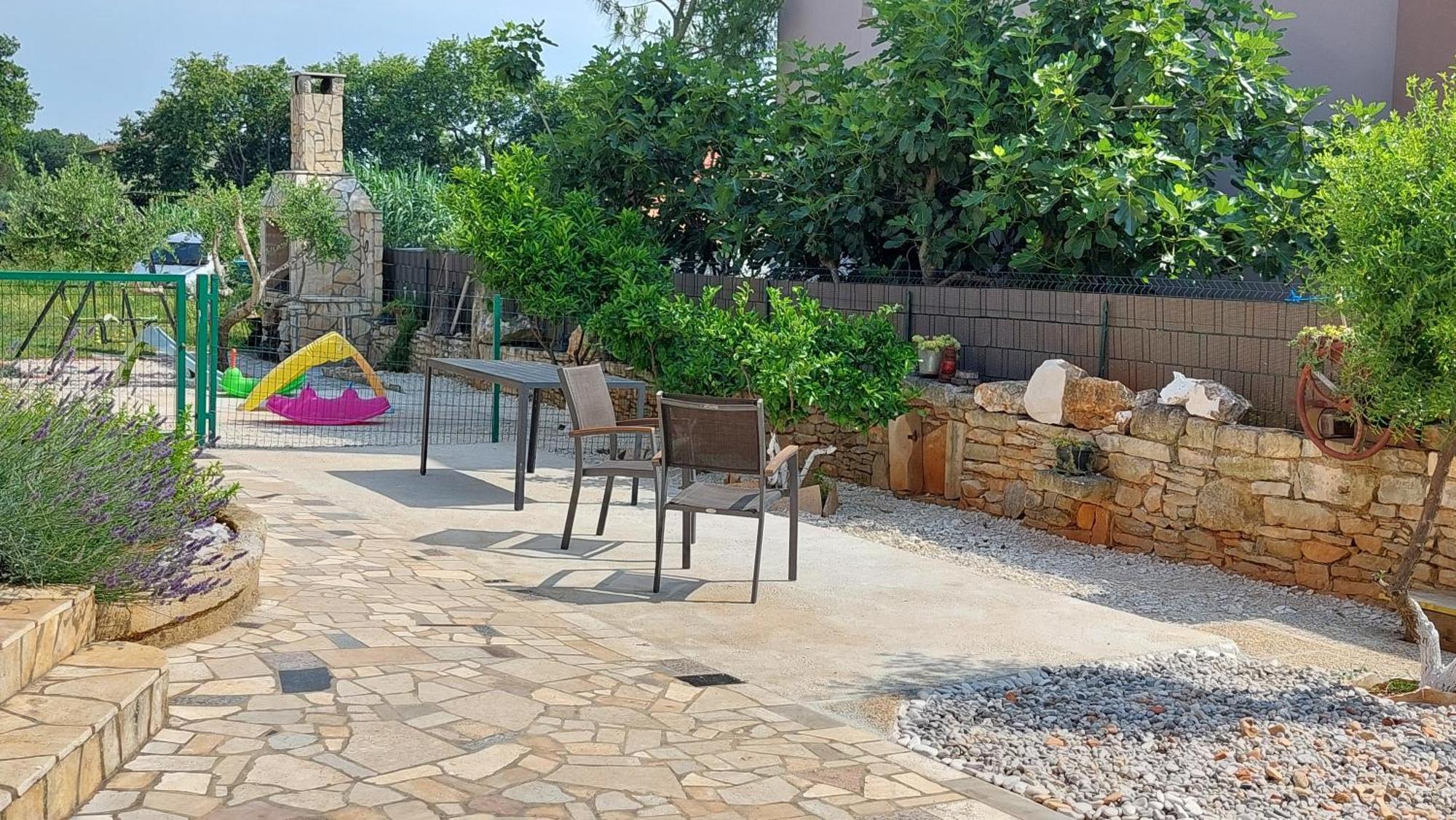 Apartmani B&B Ližnjan Zewnętrze zdjęcie