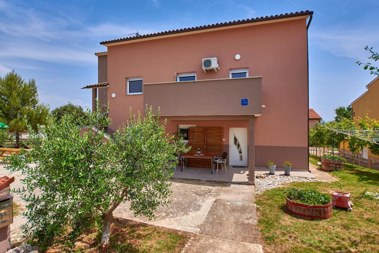 Apartmani B&B Ližnjan Zewnętrze zdjęcie